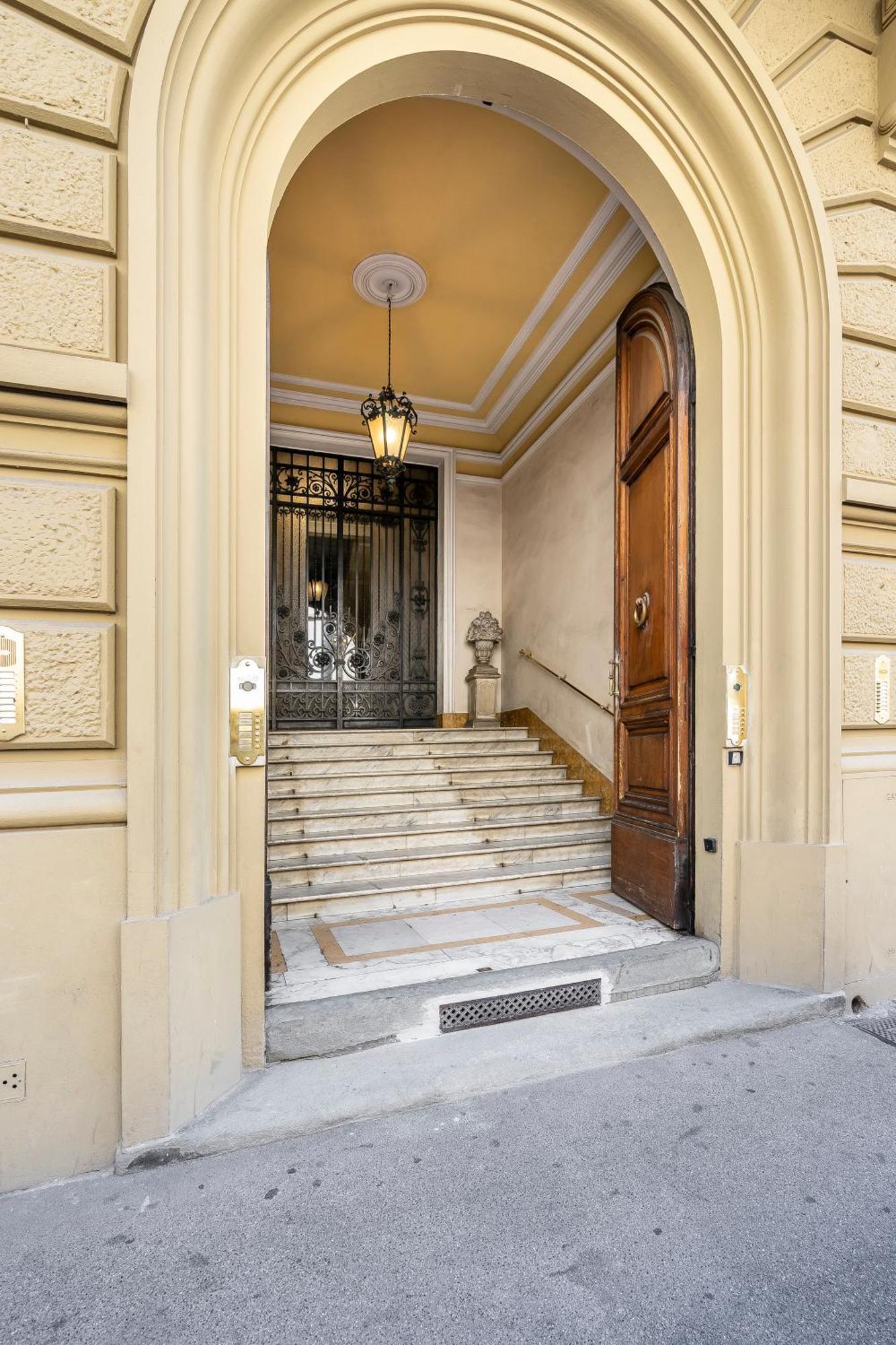 San Marco White Appartamento Luxury Con Garage Su Richiesta Firenze Kültér fotó